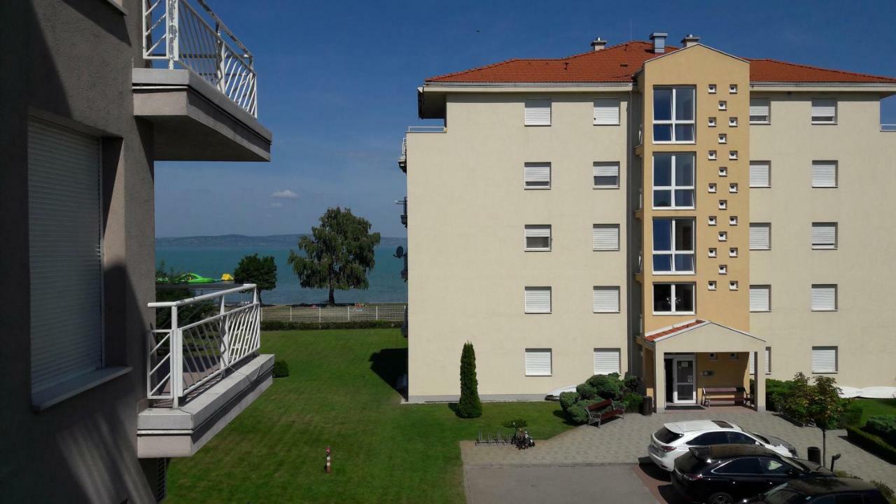 Siofoki Vizparti Nyaralo - Lakeside Apartment Eksteriør bilde